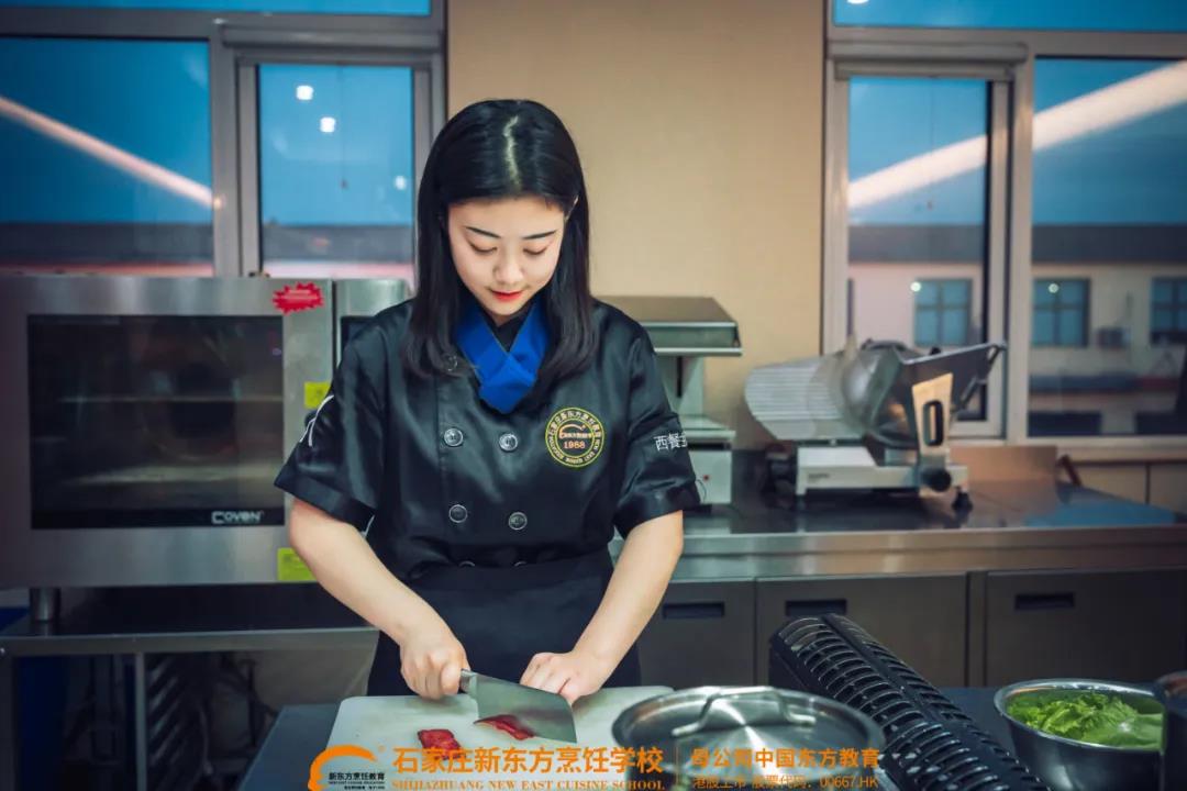 打工好還是學西餐廚師好，學西餐好找工作嗎