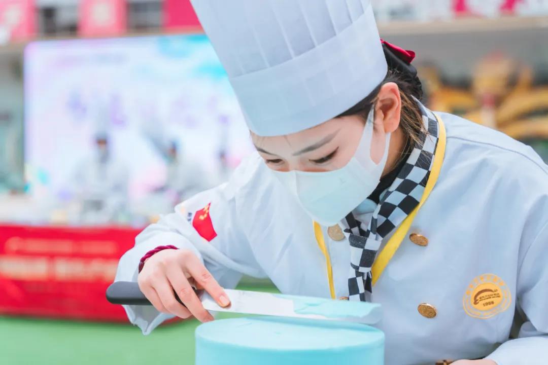 【職業(yè)教育】創(chuàng)造另一種可能，未畢業(yè)就能預(yù)定工作！