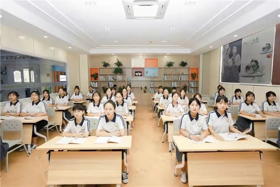 初高中生選擇幼教的原因是什么？原來在這里！