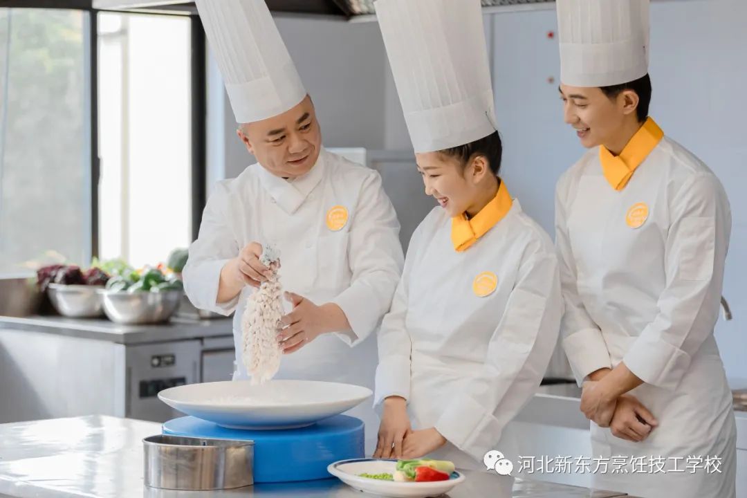 校企預(yù)定會暨產(chǎn)教融合簽約儀式 1 天，關(guān)于校企共建你還有不了解的嗎？