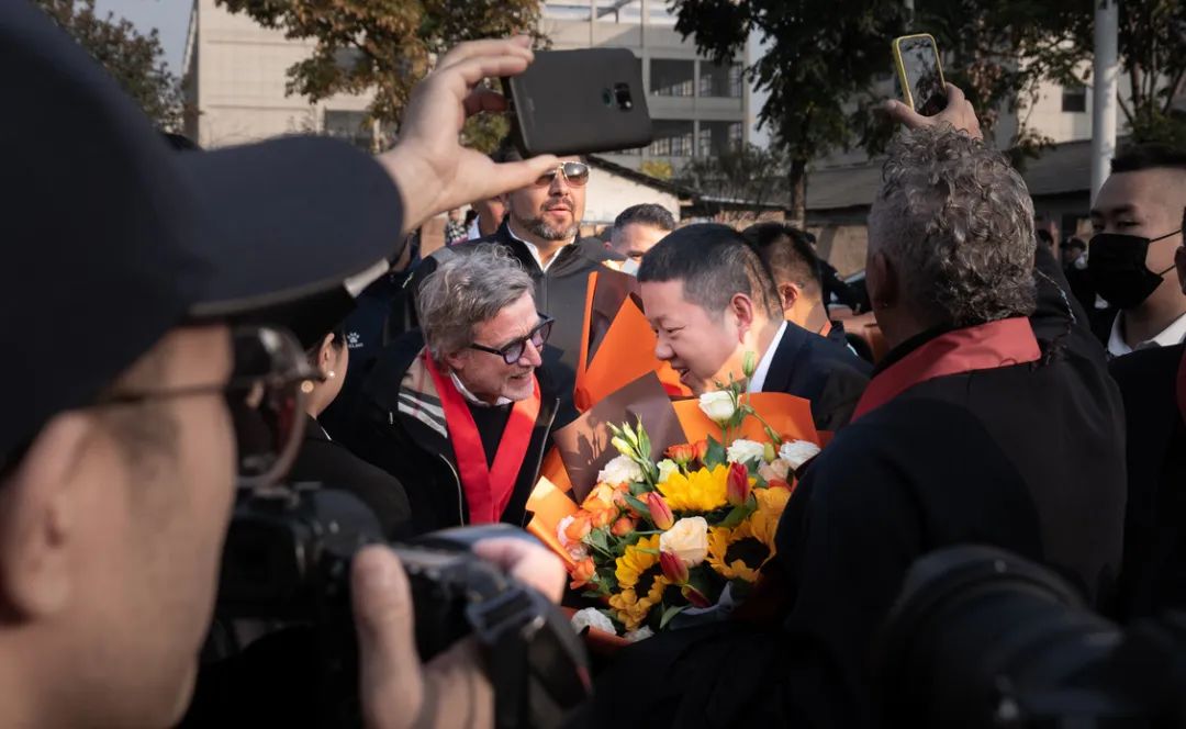 超級足球巴喬和他的小伙伴們來新東方烹飪學校啦！