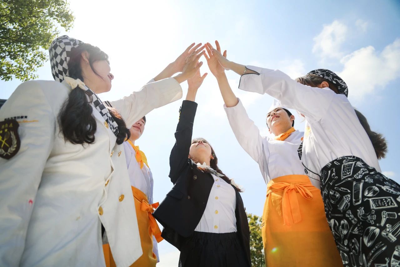 學(xué)廚師，去酒店當(dāng)學(xué)徒還是去河北新東方？哪個好能學(xué)到真本事？