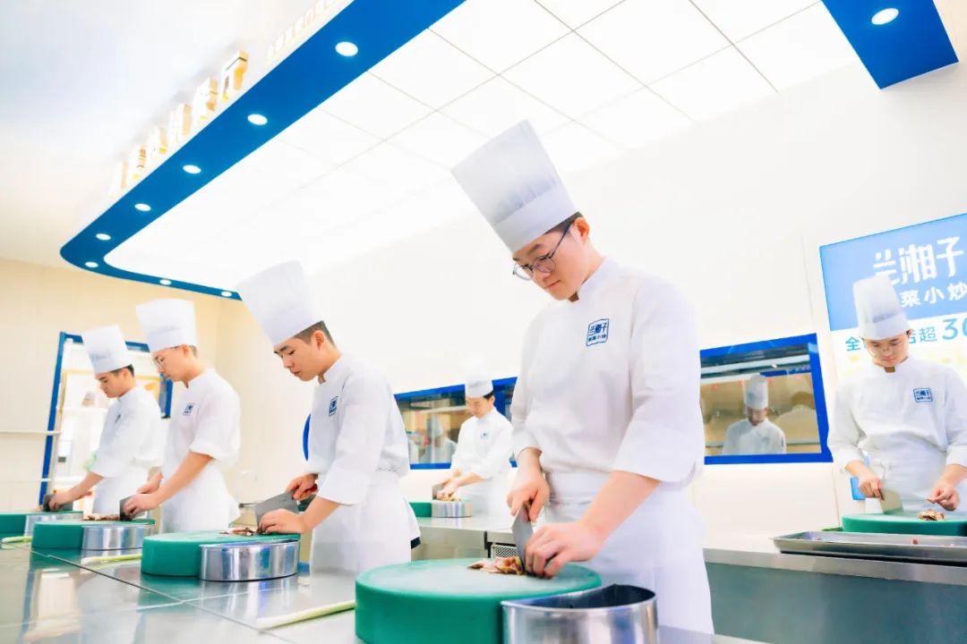 蘭湘子產(chǎn)教融合班，中餐烹飪教育與職場無縫對接的新篇章