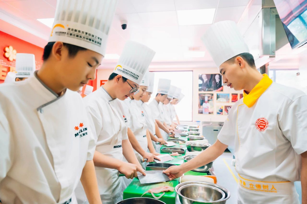 691fb8311cd7a53e825a0a18d1d22383.jpg 691fb8311cd7a53e825a0a18d1d22383.jpg