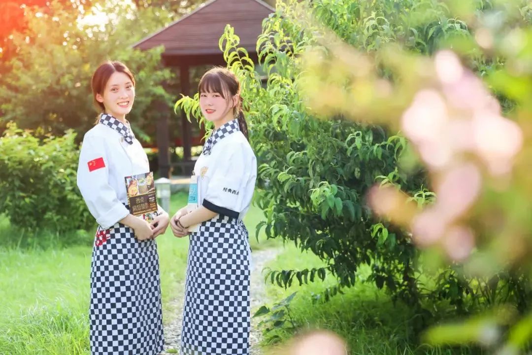 ffc8734a4ca31d9f3a27248d79c6e2b6.jpg ffc8734a4ca31d9f3a27248d79c6e2b6.jpg