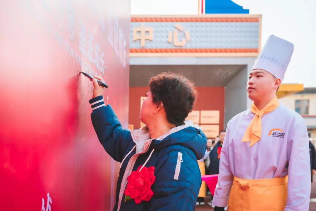 818d15aa14369432b725a09a129c32ad.jpg 818d15aa14369432b725a09a129c32ad.jpg