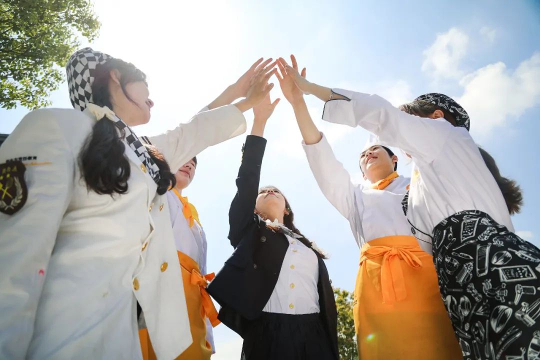 3c7b87f1ab7fb56401e8e77bc7c9562f.jpg 3c7b87f1ab7fb56401e8e77bc7c9562f.jpg