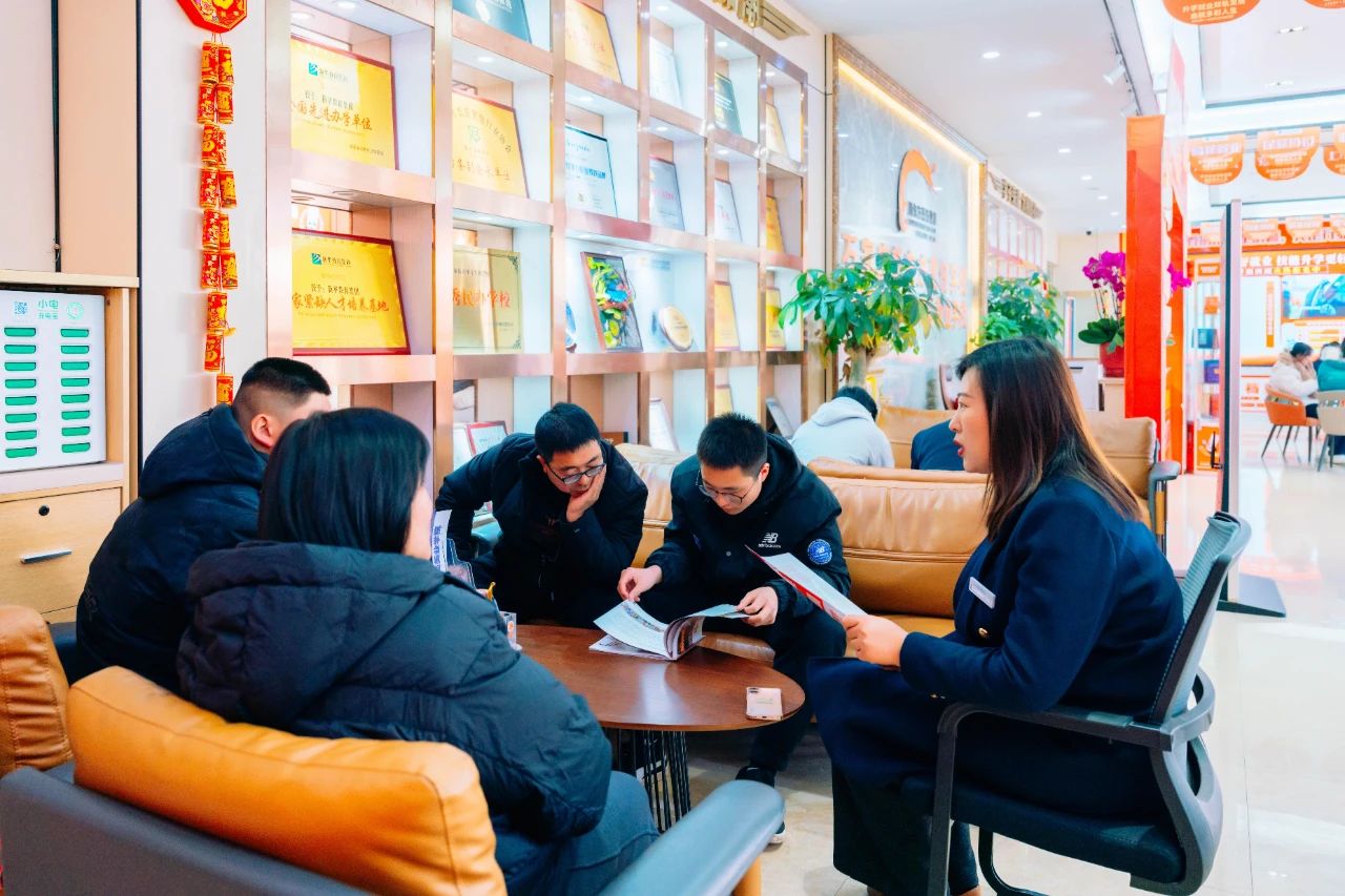 河北新東方春季預科班，錯峰擇校壓力小，發(fā)展快人一步！