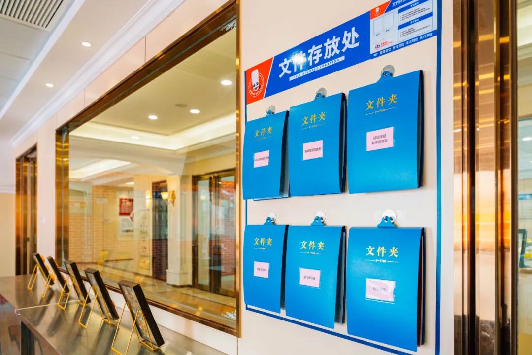 89c7bbddbdb00b0629595c77386955a4.jpg 89c7bbddbdb00b0629595c77386955a4.jpg