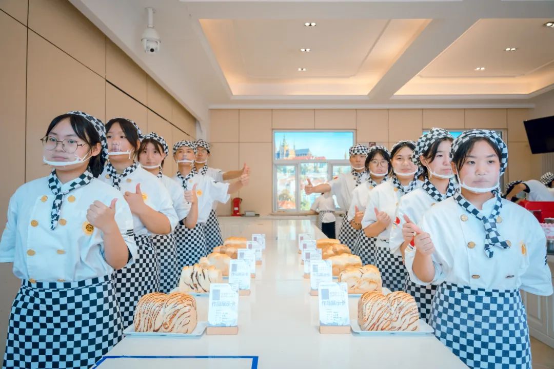 0fe1b64148dc19307d3e6af397c1e1d4.jpg 0fe1b64148dc19307d3e6af397c1e1d4.jpg