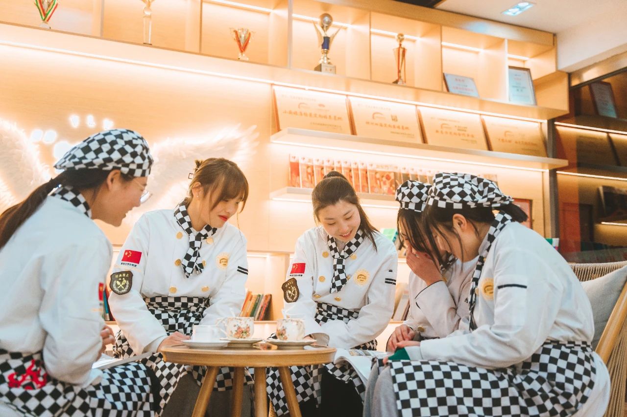 98cdc4fa9bbab9210ae5bae1c0763f7a.jpg 98cdc4fa9bbab9210ae5bae1c0763f7a.jpg