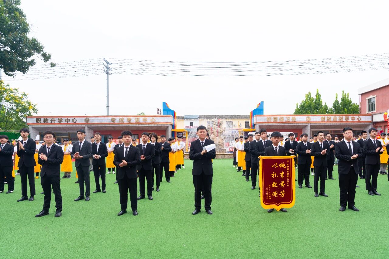 4a7b8353099bea69231815e305591fc9.jpg 4a7b8353099bea69231815e305591fc9.jpg