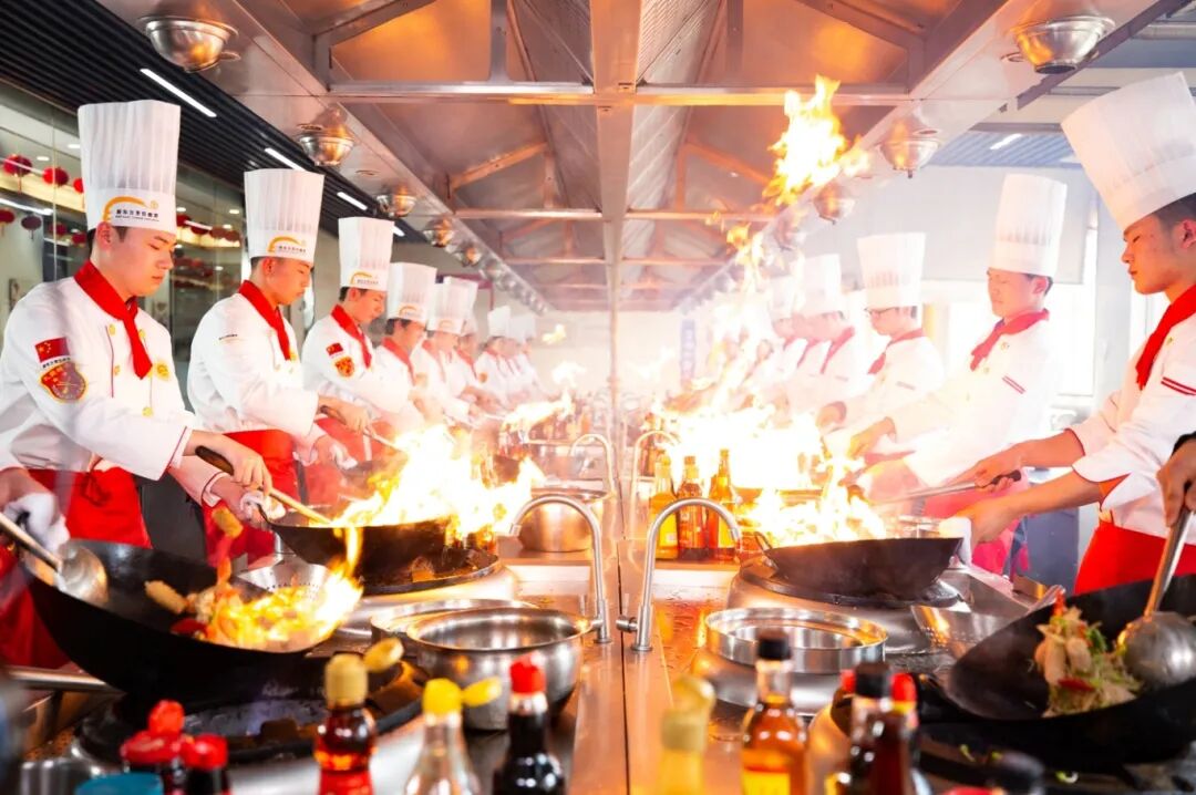 文化課成績不理想？換個(gè)賽道同樣發(fā)光！河北新東方2026春季預(yù)科班，用一技之長開啟更美好的未來