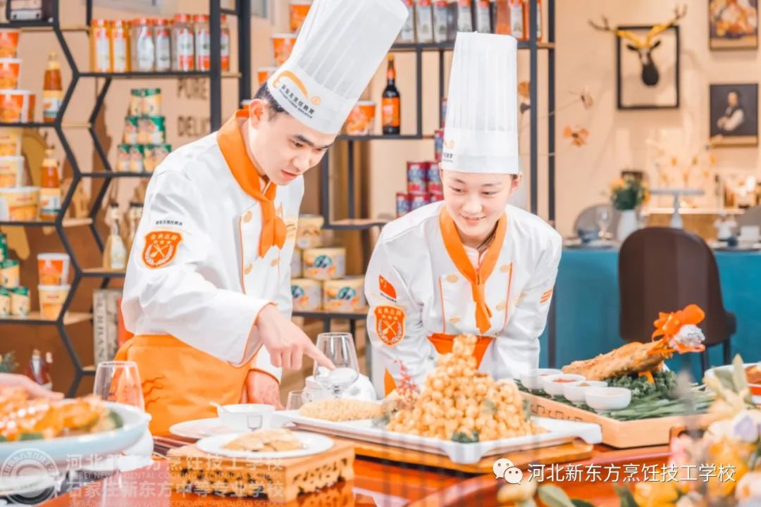 【考前擇?！恐锌荚诩?，學(xué)技術(shù)選，搶先報(bào)名就對(duì)了！